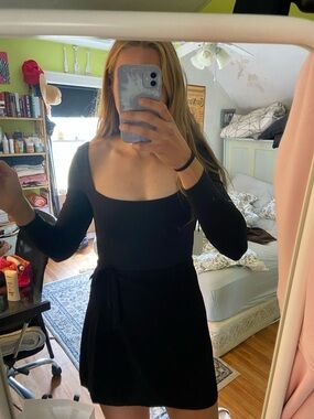 Babaton Contour Long-Sleeve Square-Neck Bodysuit